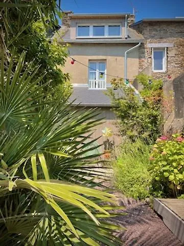 L'Arriere Cour Apartment Cancale